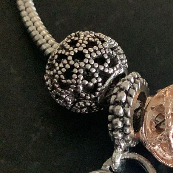 Men’s Mixed Metal Tone Charm Bracelet with Beads, Heart & Flower Charms - Picture 4 of 10